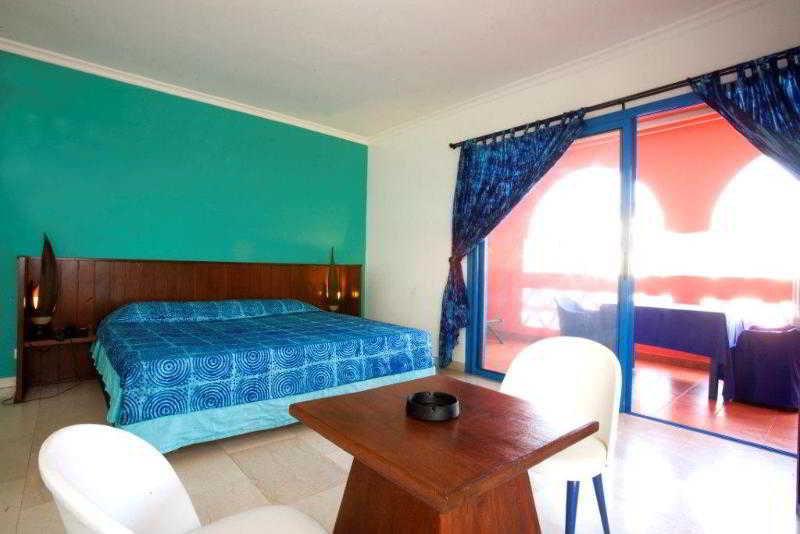 Hotel La Madrague Dakar Exteriör bild